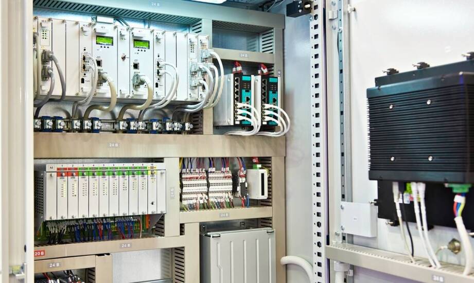 Systemy sterowania maszynami a zarządzanie dużymi projektami infrastrukturalnymi