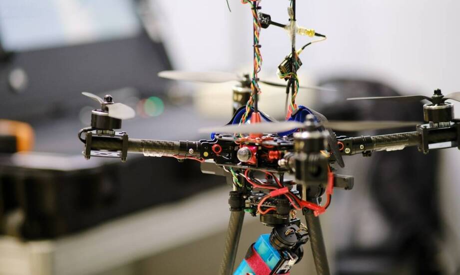 Procedura transportu drona do centralnego serwisu: co warto wiedzieć