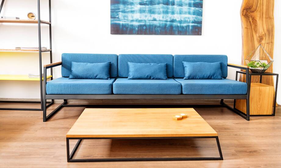 Jakie są zalety wyboru loftowej ławki do przestrzeni mieszkalnej?