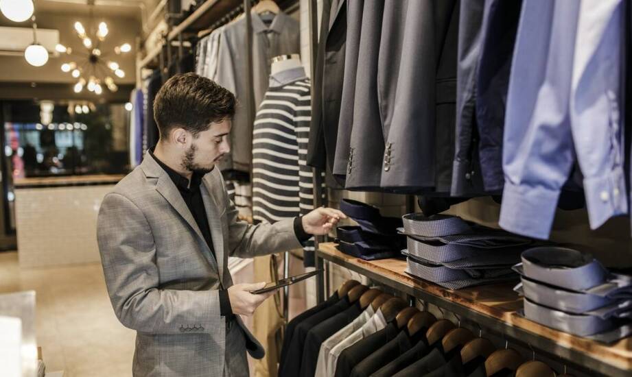 Analiza korzyści z zostania tajemniczym klientem dla firm i pracowników.