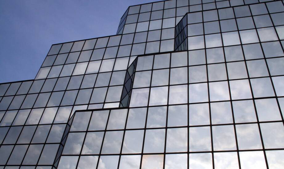 Einfluss von Glasfassaden auf die moderne Stadtarchitektur