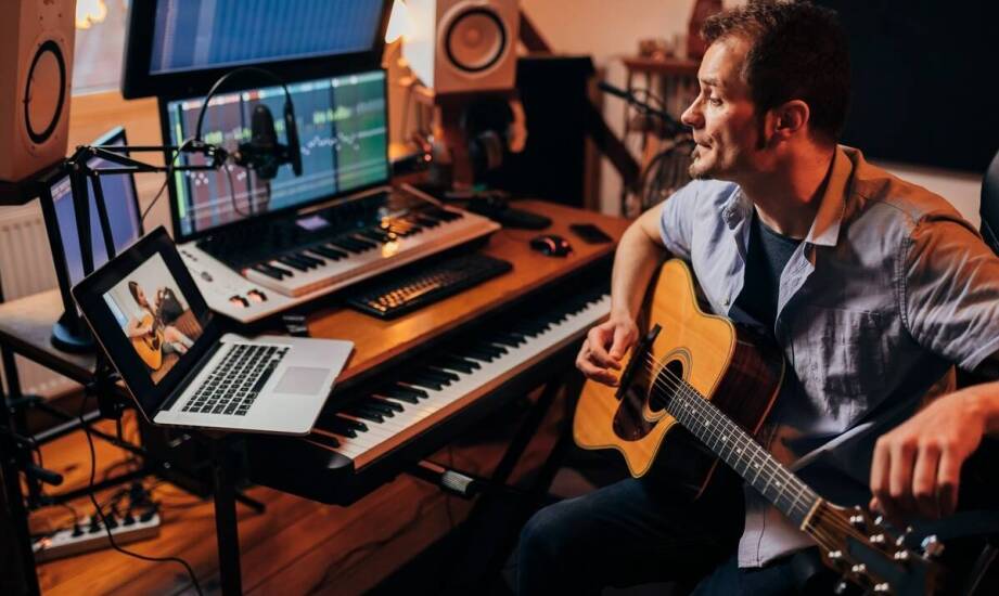 Wpływ profesjonalnego głosu banku na jakość reklamowych kampanii