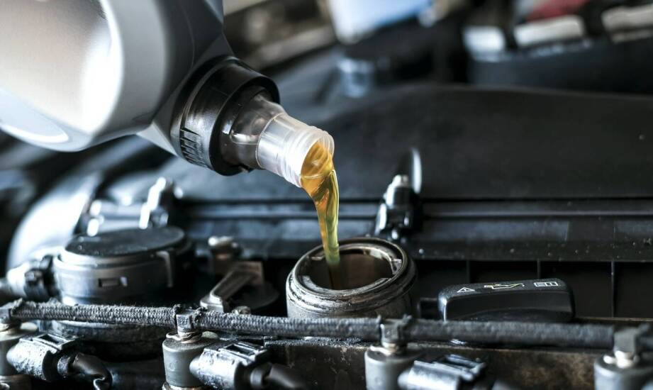 Znaczenie dokładnego czyszczenia układu przy wymianie oleju w automatycznych skrzyniach.