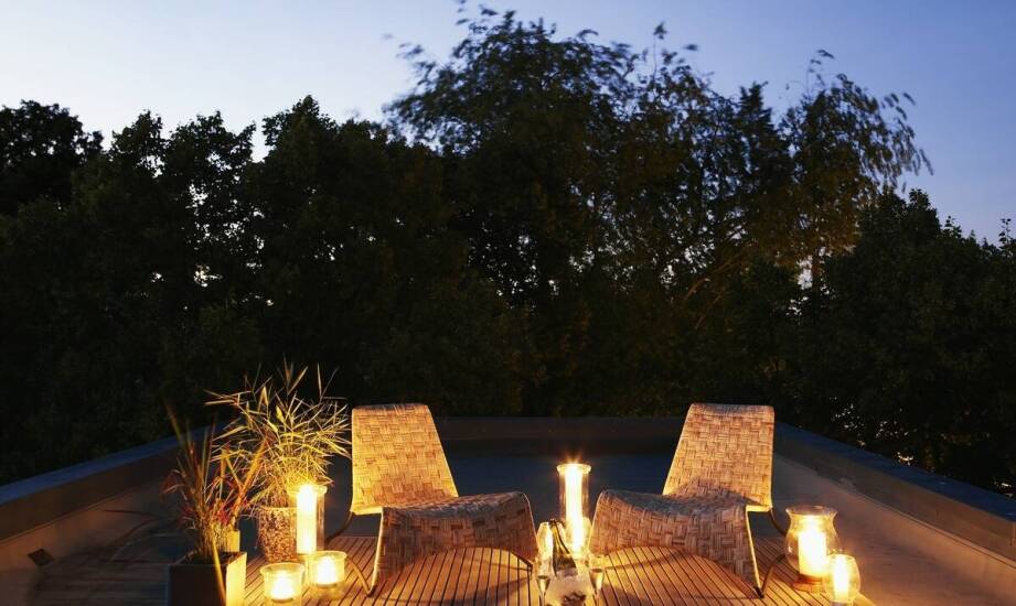 Zalety lekkiej składanej konstrukcji leżaków na balkon