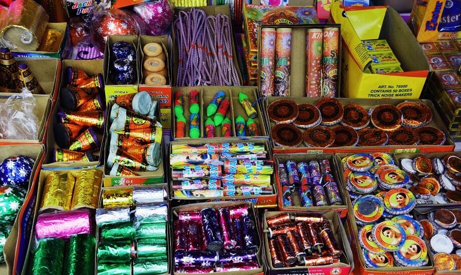 Jakie pirotechniczne produkty są dostępne w hurtowniach fajerwerków?