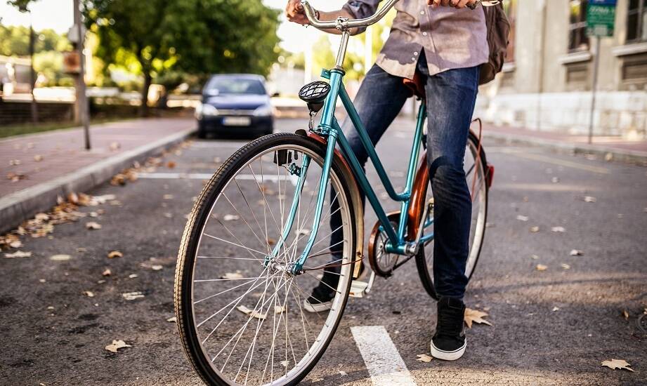 Czym wyróżniają się miejskie rowery dostępne w hurtowni rowerów?