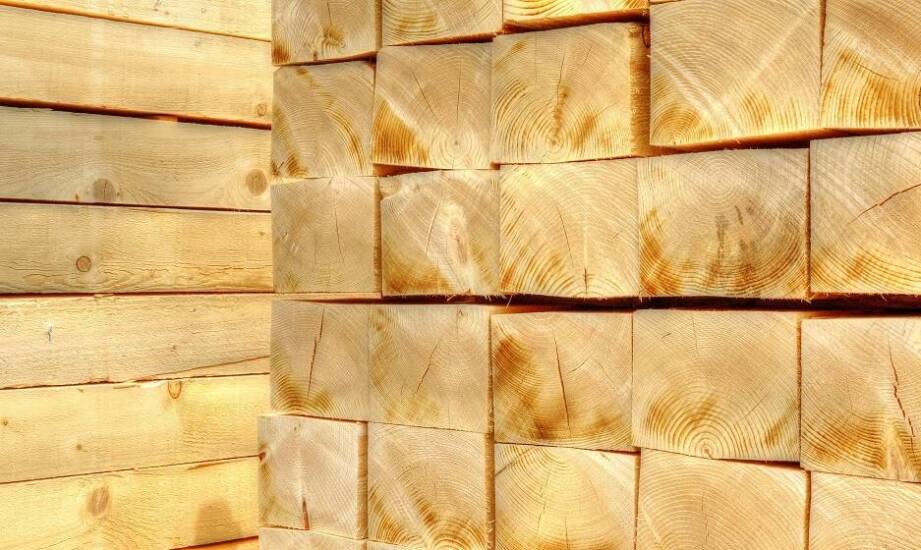 Drewno konstrukcyjne C24 - dlaczego warto wybrać świerk skandynawski?