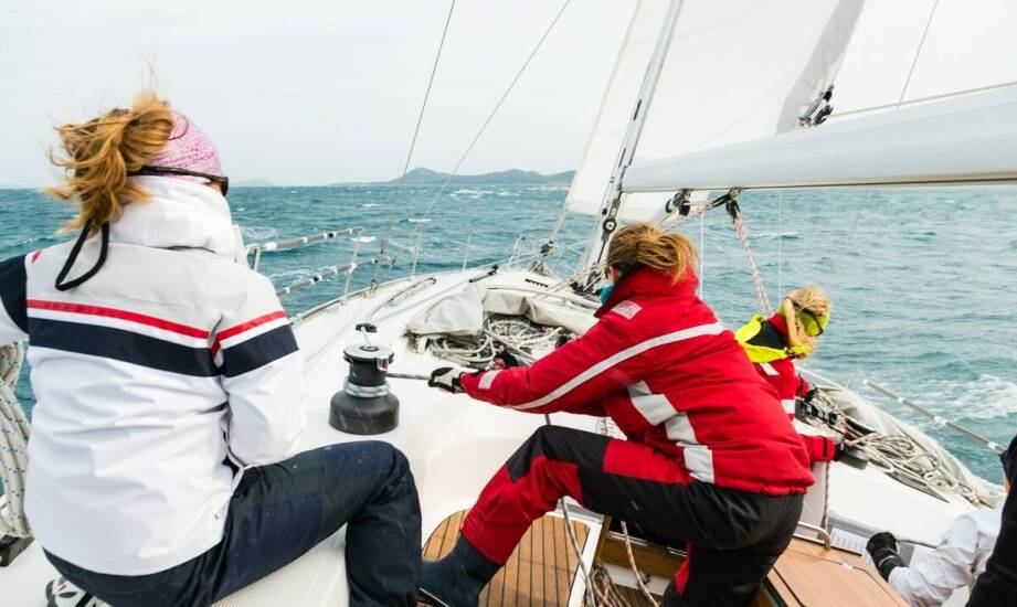 Kurs sternika motorowodnego: intensywność praktyki i teorii w równowadze