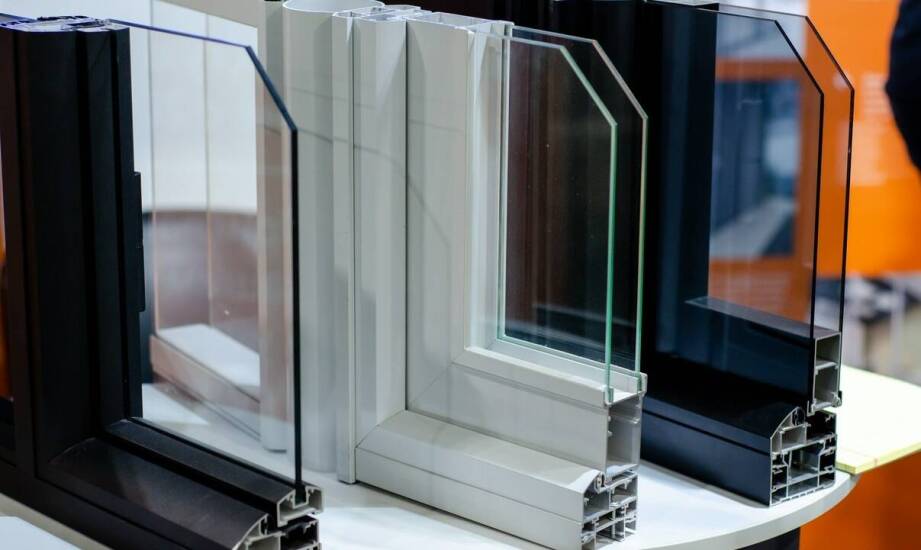 Jakie czynniki wpływają na wybór odpowiedniej uszczelki do szyby?