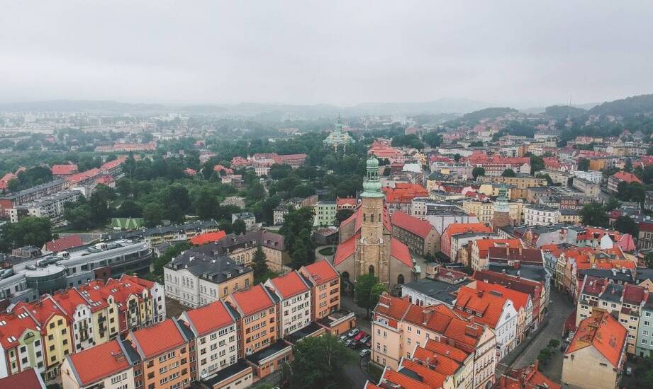 Jak nasze elastyczne oferty przewozowe dopasowują się do potrzeb klientów w Jeleniej Górze?