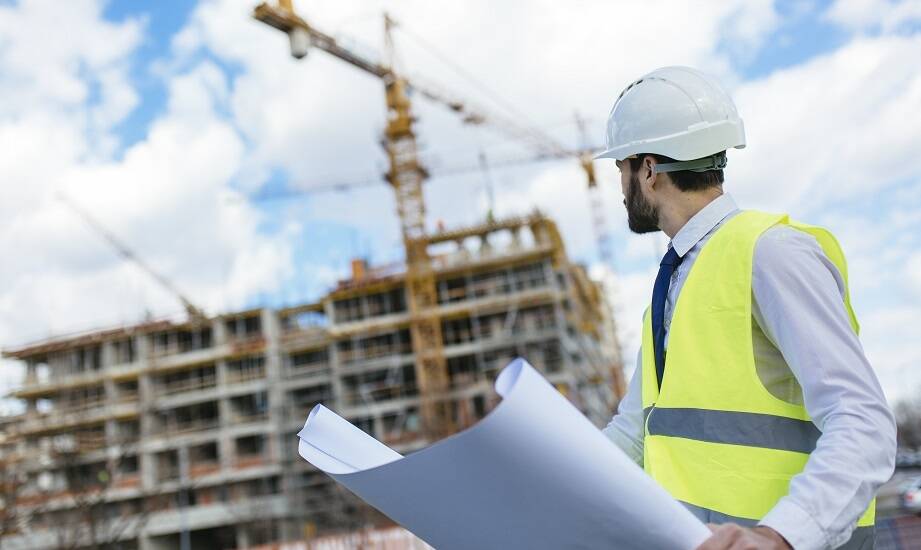 Rola nadzoru budowlanego w zarządzaniu ryzykiem na placu budowy