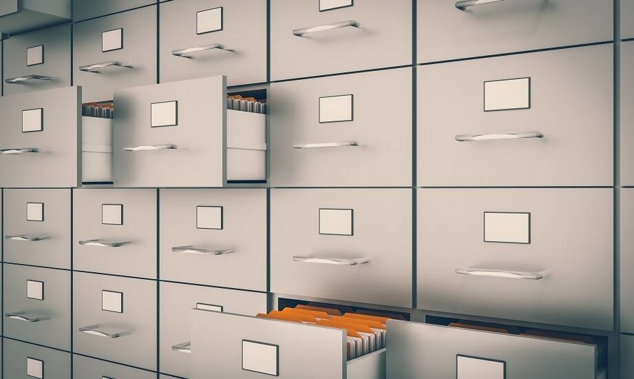 Szafy na dokumenty RODO – jakie funkcje dodatkowe mogą posiadać?