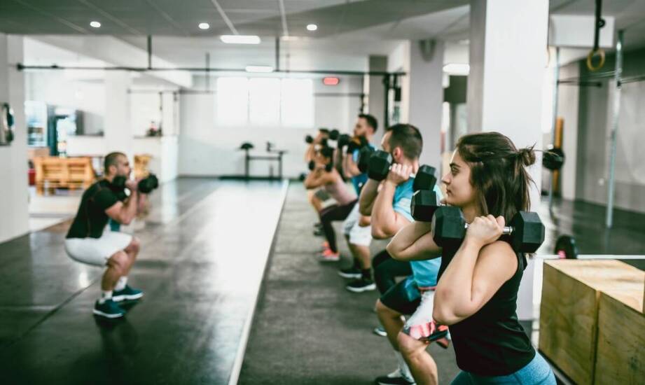 Jak cross fitness wpływa na kondycję fizyczną i wytrzymałość?