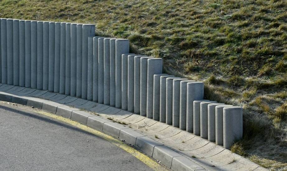 Dlaczego warto inwestować w jakościowe fundamenty do słupów parkowych?