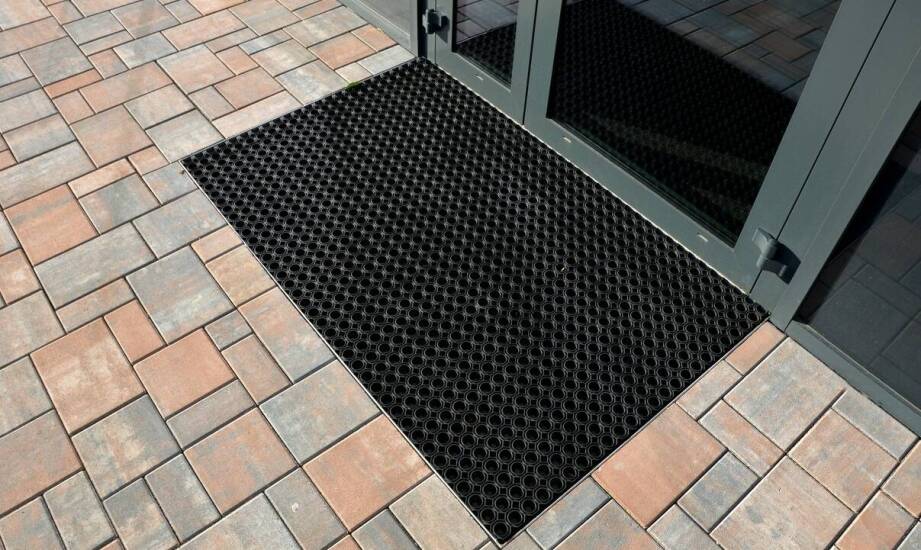 The Role of Entrance Mats in Enhancing User Comfort