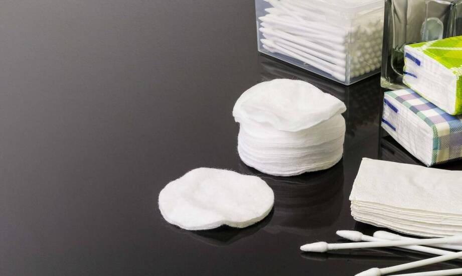 Różnice między rodzajami czyściw wykorzystywanych w lakierniach.