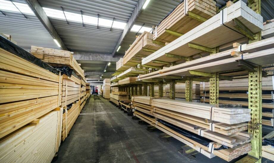 Przegląd dostępnych materiałów budowlanych w hurtowniach w Włocławku