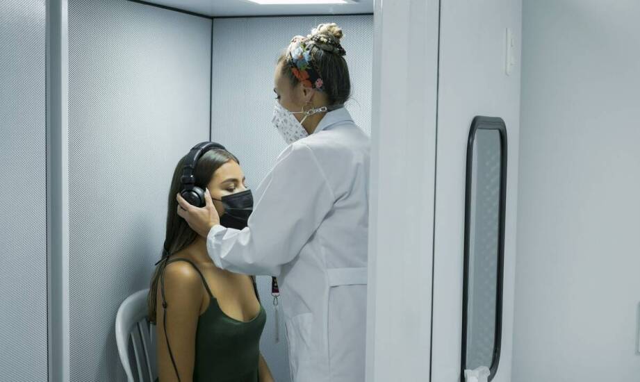 Jak kabina ciszy wpływa na wiarygodność audiometrycznych badań?