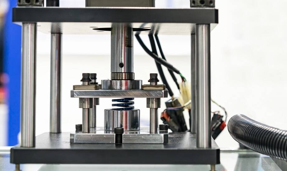 Praska hydrauliczna: jak technologia wpływa na wydajność i niezawodność?