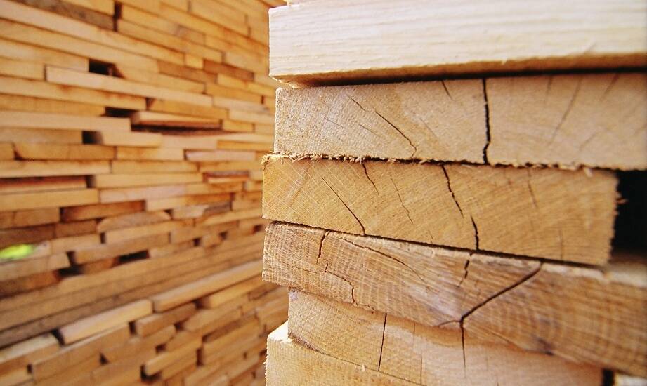 Sucha tarcica – idealne rozwiązanie dla wymagających projektów budowlanych