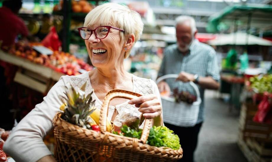 Jak hurtownie wspierają lokalnych producentów przetworów?