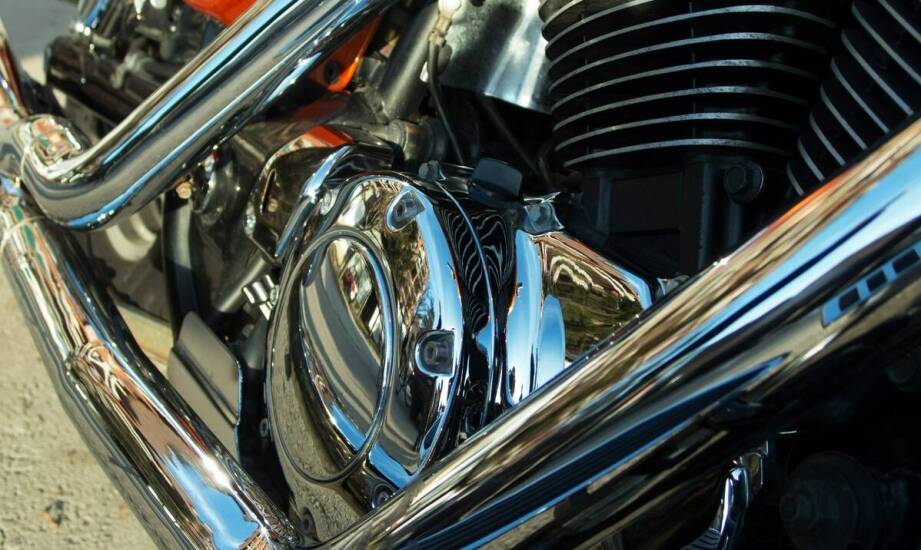 Różnice między oryginalnymi a zamiennymi częściami do historycznych motocykli
