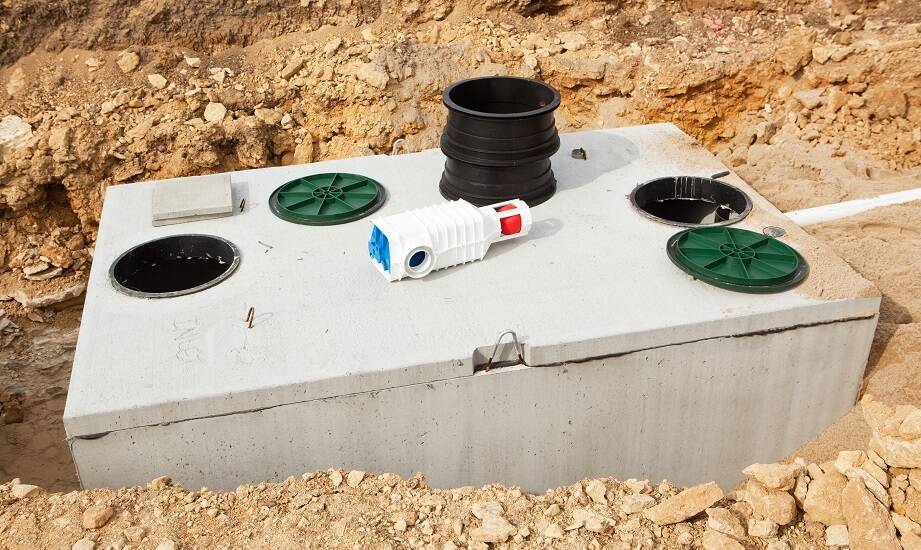 Szambo czy oczyszczalnia - co lepiej sprawdzi się na małej działce?