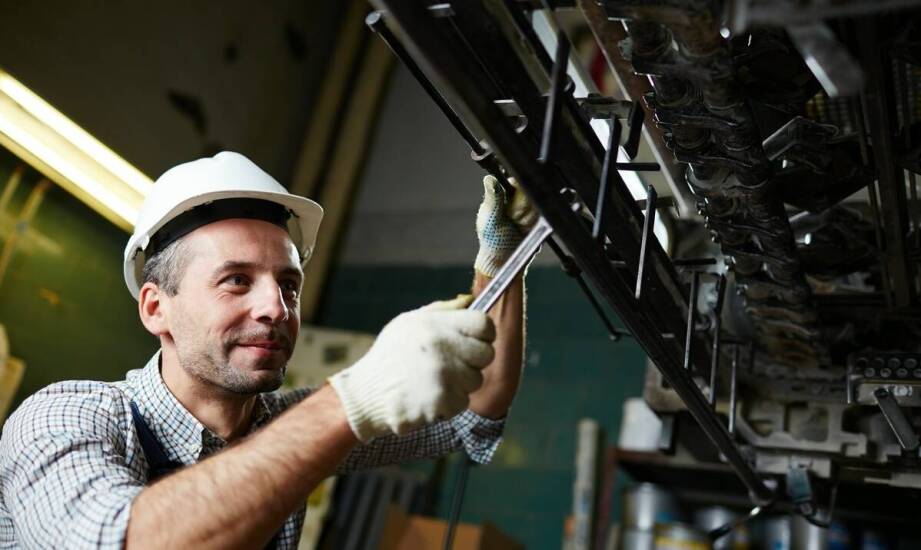 Efektywność maszyn dzięki regularnej konserwacji i serwisowaniu