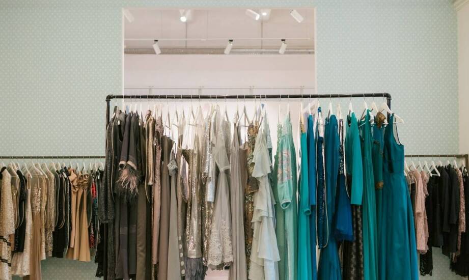 Rola sukienek w wyrażaniu osobowości – moda jako forma ekspresji.