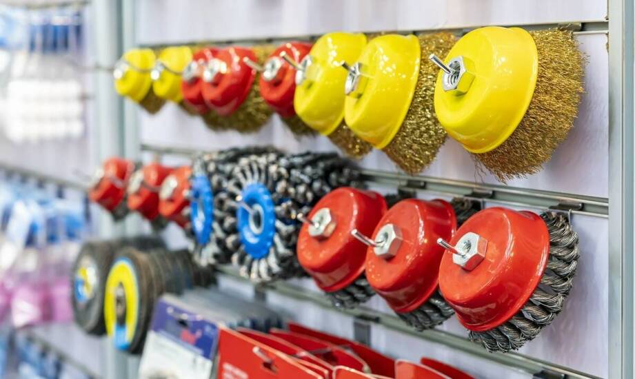 Produkcja pędzli na zamówienie – jak spełniamy wymagania klientów hurtowych i detalicznych?