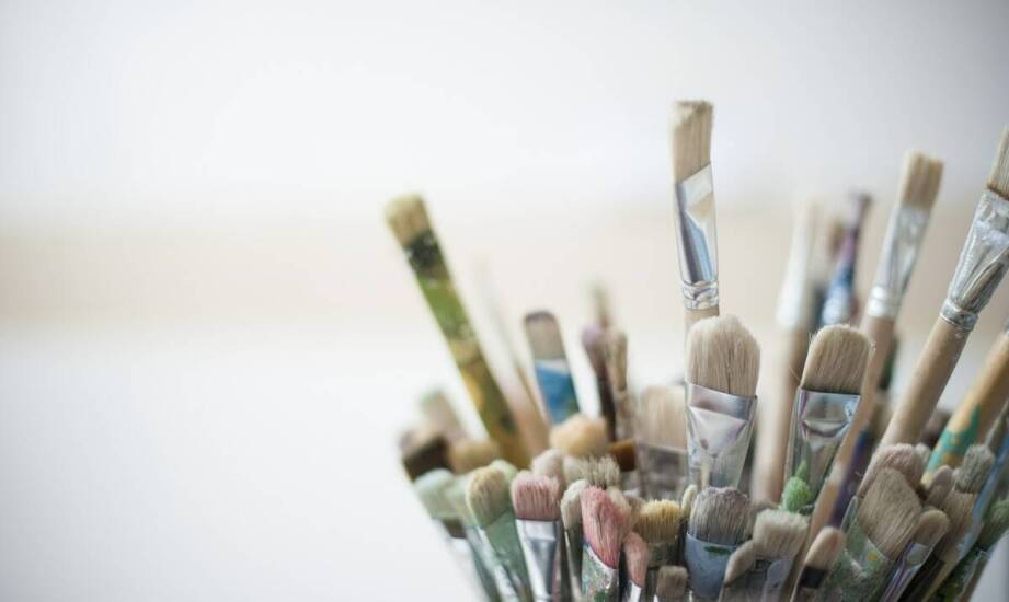 Wybór odpowiednich materiałów do produkcji szczotek – co warto wiedzieć?