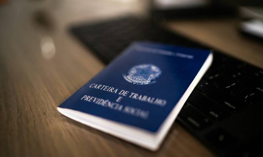 Czy ubezpieczenie podróżne obejmuje odwołanie lotu?