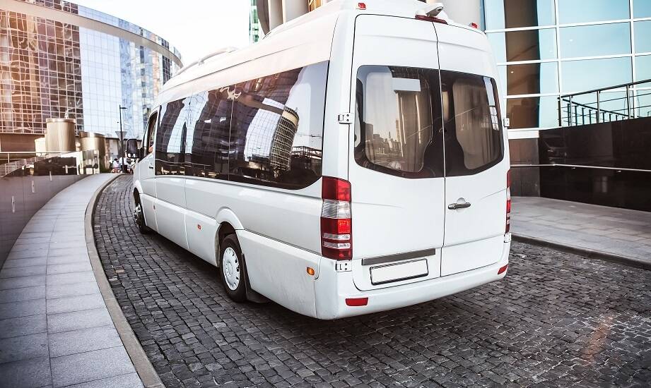 Wynajem VIP busów z Wi-Fi i klimatyzacją – komfort podróży bez kompromisów