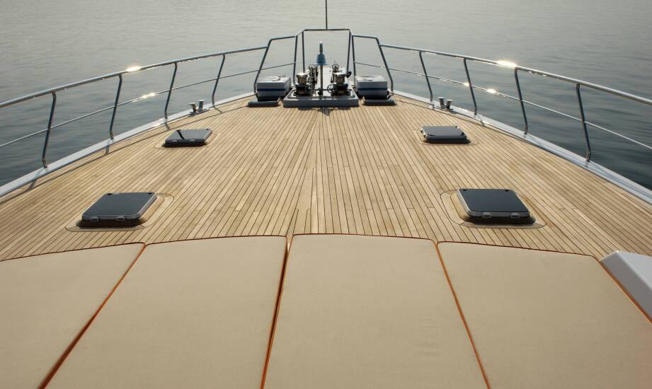 Dlaczego warto zainwestować w relingi z wysokiej jakości stali nierdzewnej?