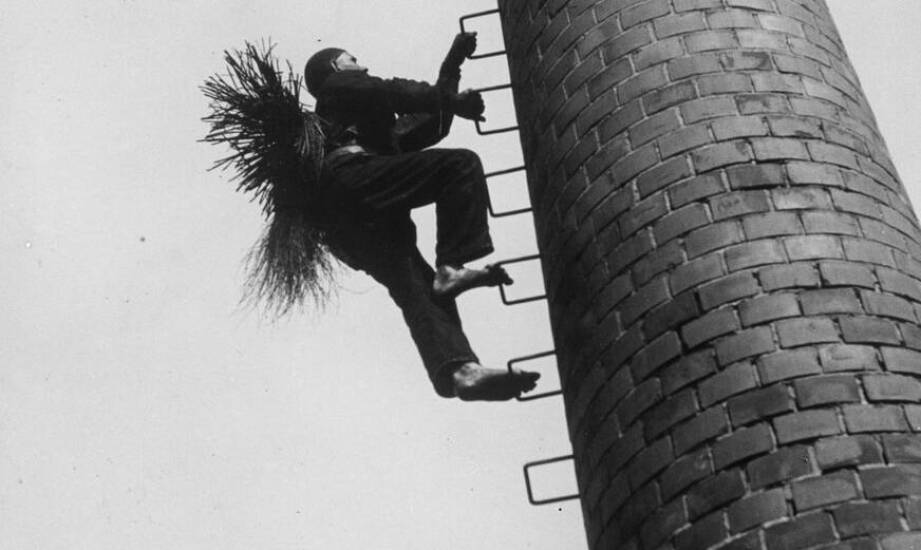 Przegląd kominiarski a konserwacja budynków zabytkowych