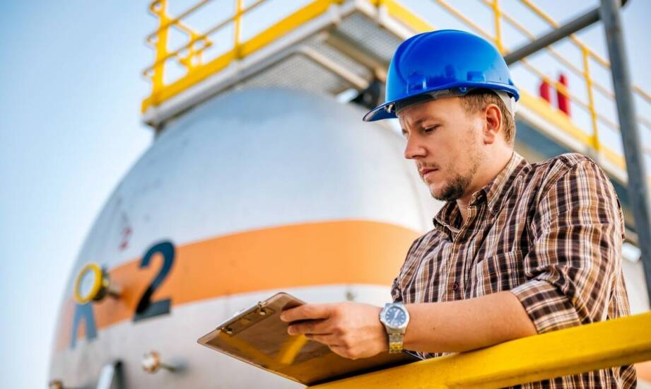 Jakie dokumenty są potrzebne do przeglądów UDT dla podestów ruchomych?