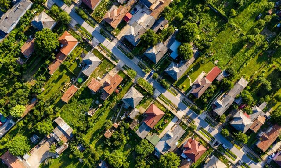 Domy blisko Warszawy: idealne rozwiązanie dla rodzin z dziećmi