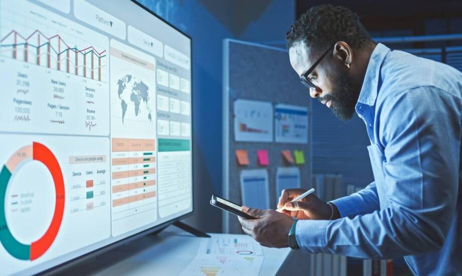 Jak analiza energii z odnawialnych źródeł wpływa na strategię redukcji emisji?