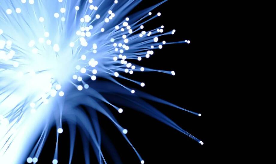 Wykorzystanie technologii światłowodowej do generowania przychodów.