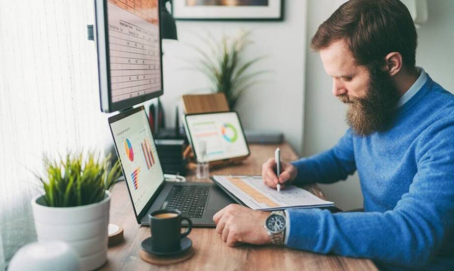 Jak zdalna komunikacja z rachunkowym biurem wspiera działalność firm?