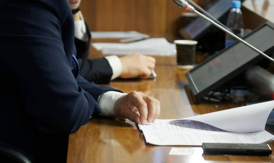 Jakie umiejętności są kluczowe dla konferencyjnego tłumacza?