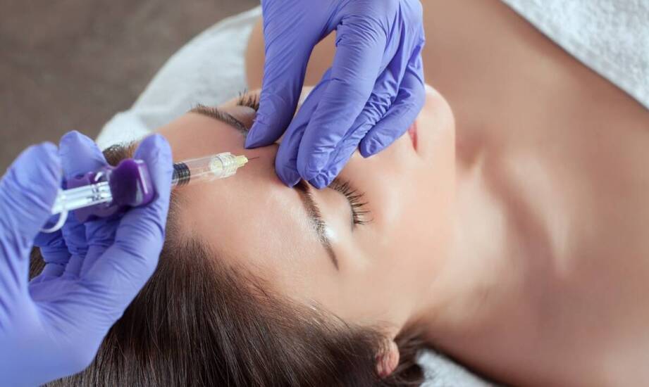 Mezoterapia igłowa – jak wspiera regenerację skóry?