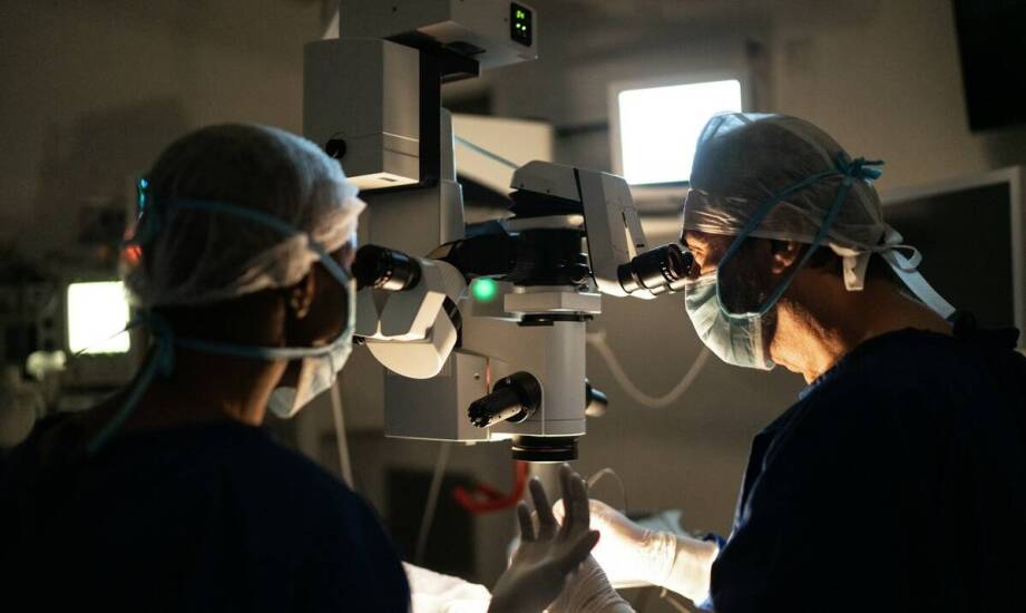 Nowoczesne metody przeszczepu włosów w estetycznej medycynie