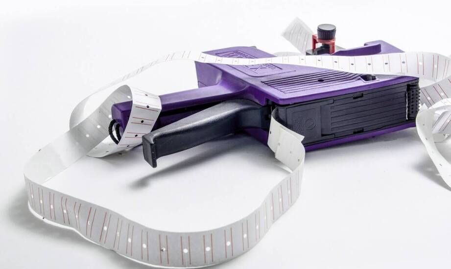 Korzyści z używania ręcznych urządzeń do aplikacji taśm i folii