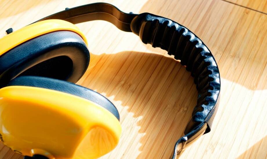 Pomiar hałasu: Kluczowe narzędzie w zapobieganiu utraty słuchu