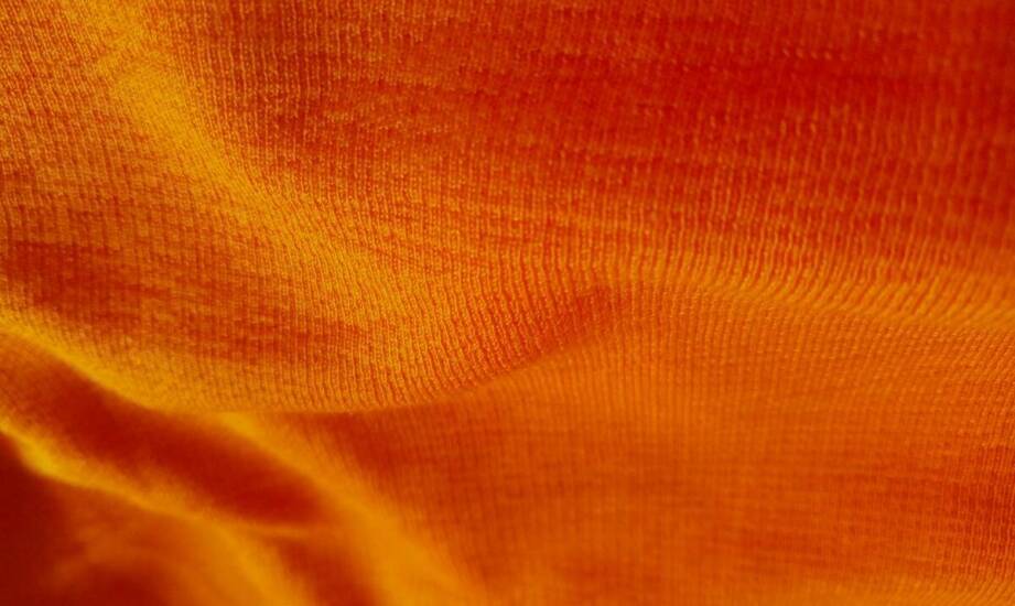 Dlaczego warto inwestować w wysokiej jakości flare spodnie?