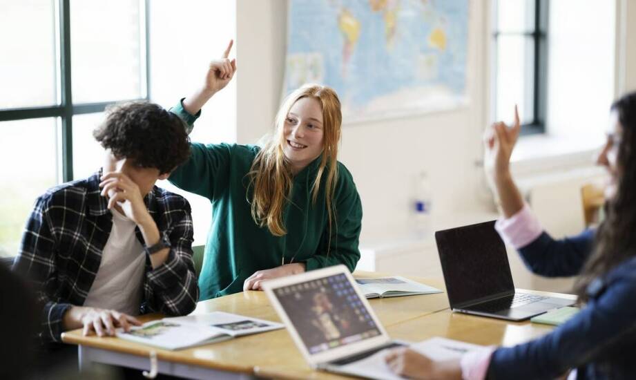 Jak wsparcie specjalistów wpływa na rozwój uczniów w szkołach na Ursynowie?