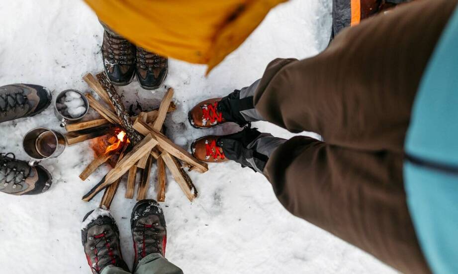 Regionalne smakołyki i ogniska podczas integracyjnych kuligów w Bieszczadach