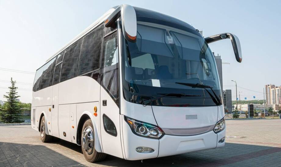 Organizacja turystycznych wycieczek: Co warto wiedzieć o transporcie osób?