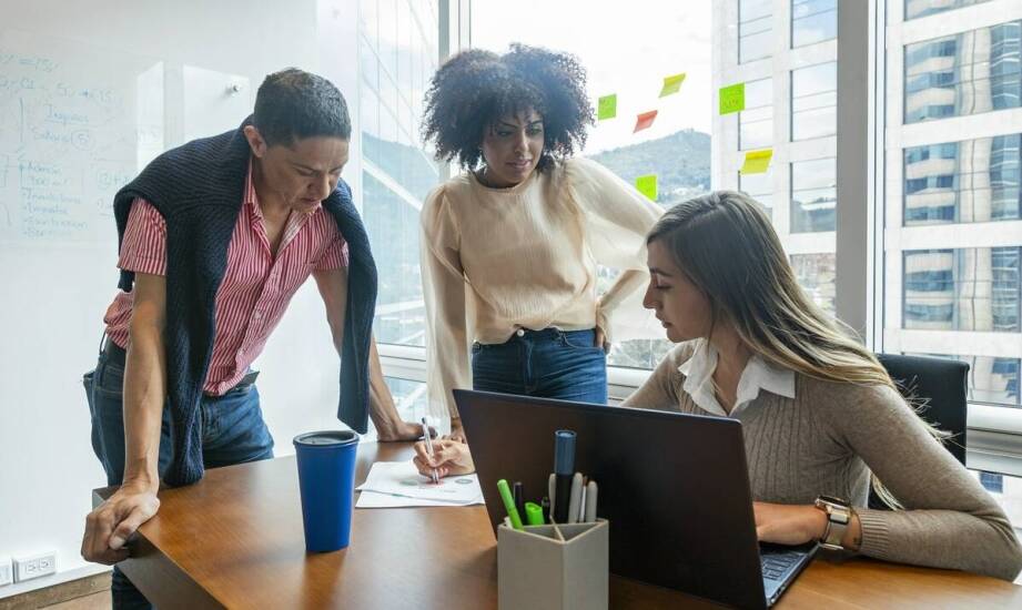 Jak księgowe konsultacje wspierają rozwój strategii biznesowej?